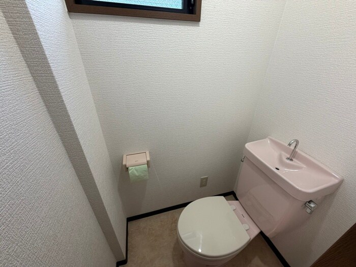 物件内観写真14　(トイレ)