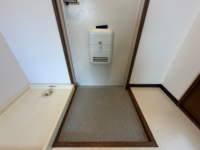 物件内観写真19　(玄関)