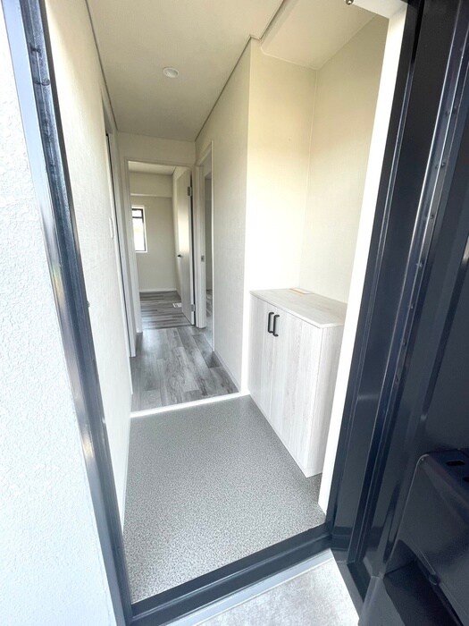 物件内観写真15　(玄関)