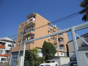 中本マンション外観写真