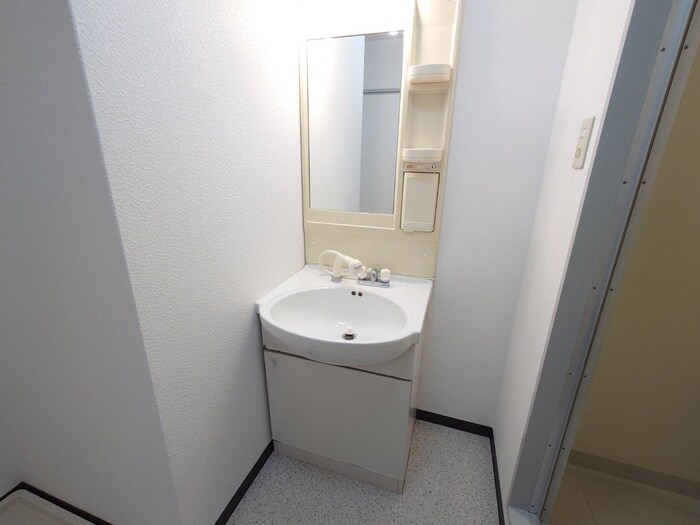 物件内観写真9　(洗面)