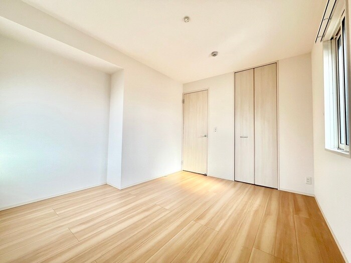 物件内観写真9　(居室)