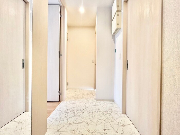 物件内観写真19　(廊下)