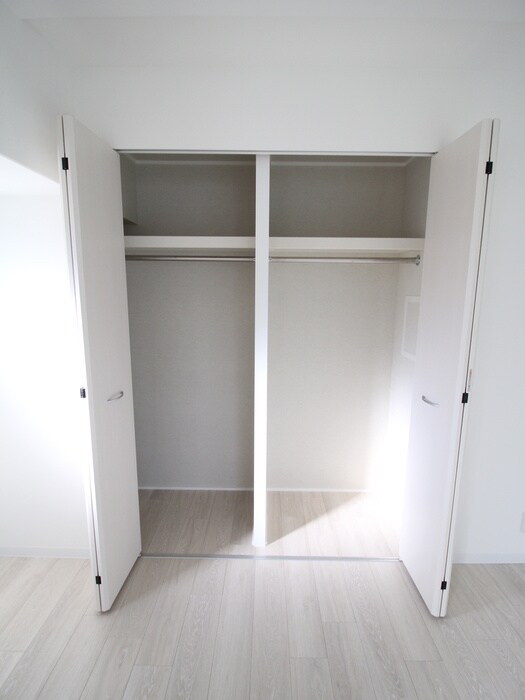 物件内観写真12　(収納)