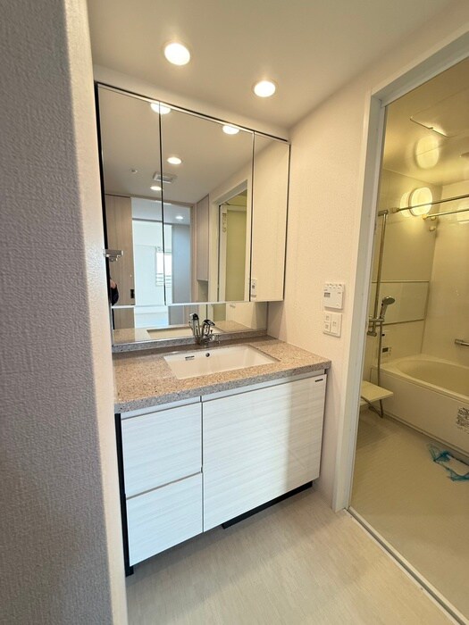 物件内観写真15　(洗面)