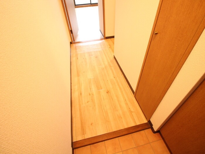 物件内観写真22　(廊下)