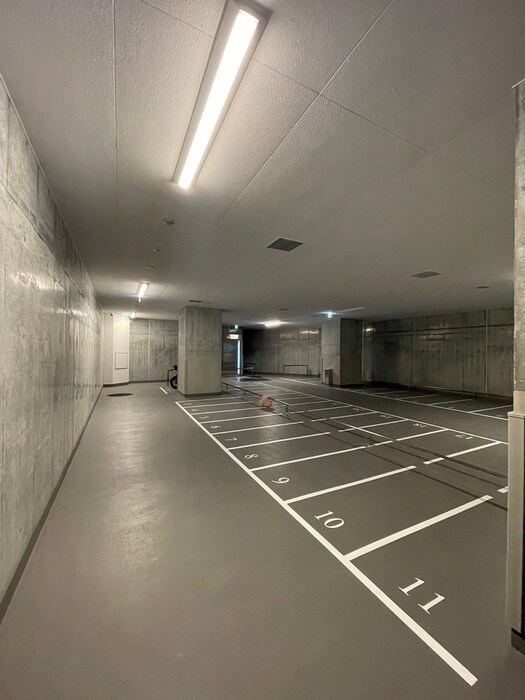 物件外観写真4　(バイク置き場)