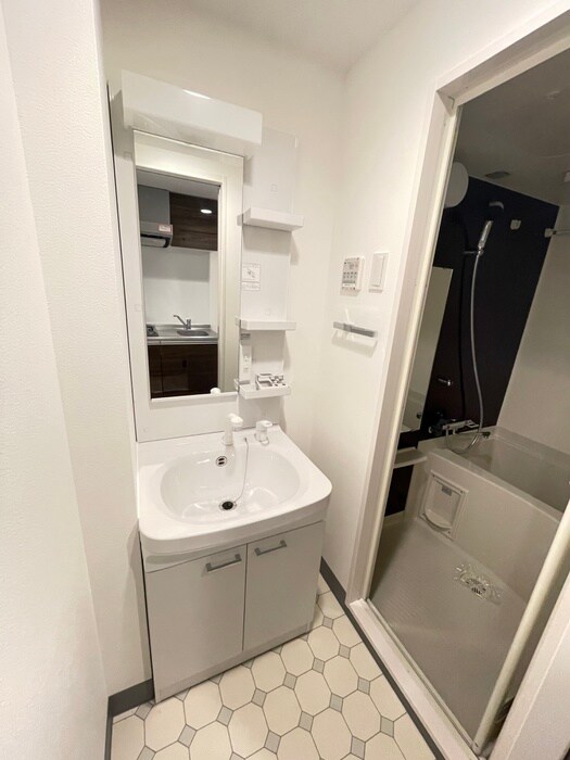 物件内観写真9　(洗面)