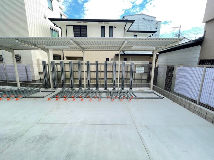 物件外観写真6　(駐輪場)