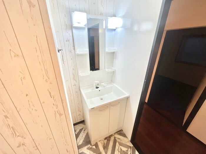 物件内観写真9　(洗面)