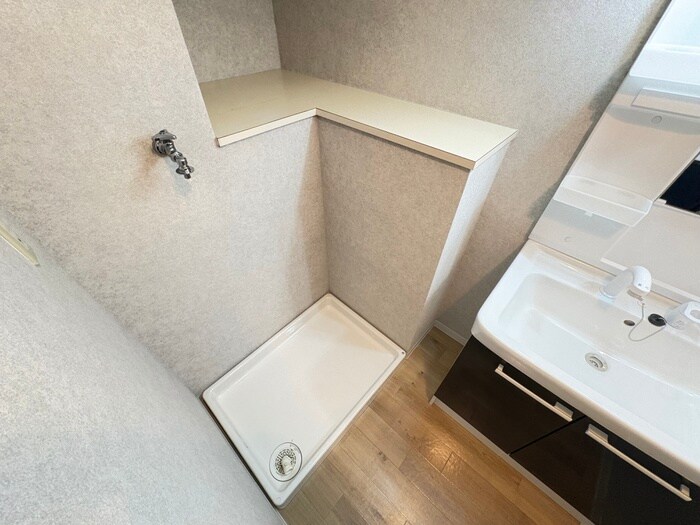 物件内観写真11　(洗濯機置場)