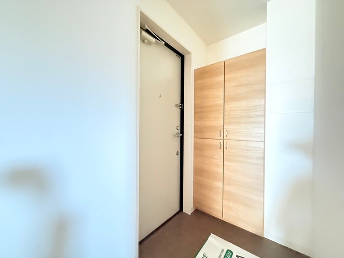 物件内観写真15　(玄関)