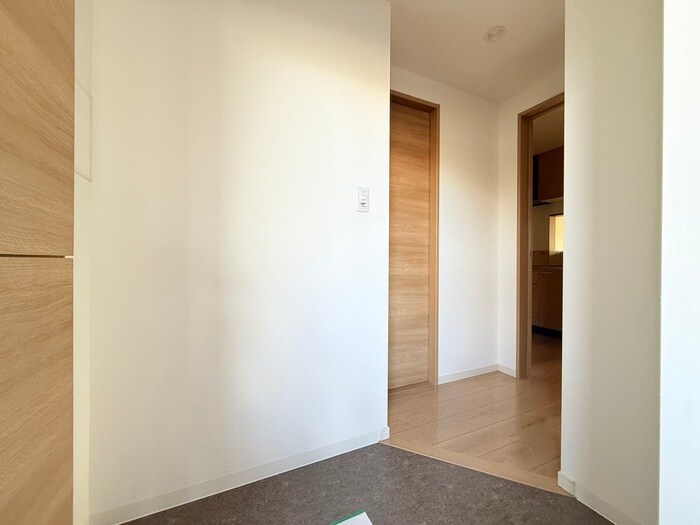 物件内観写真16　(廊下)