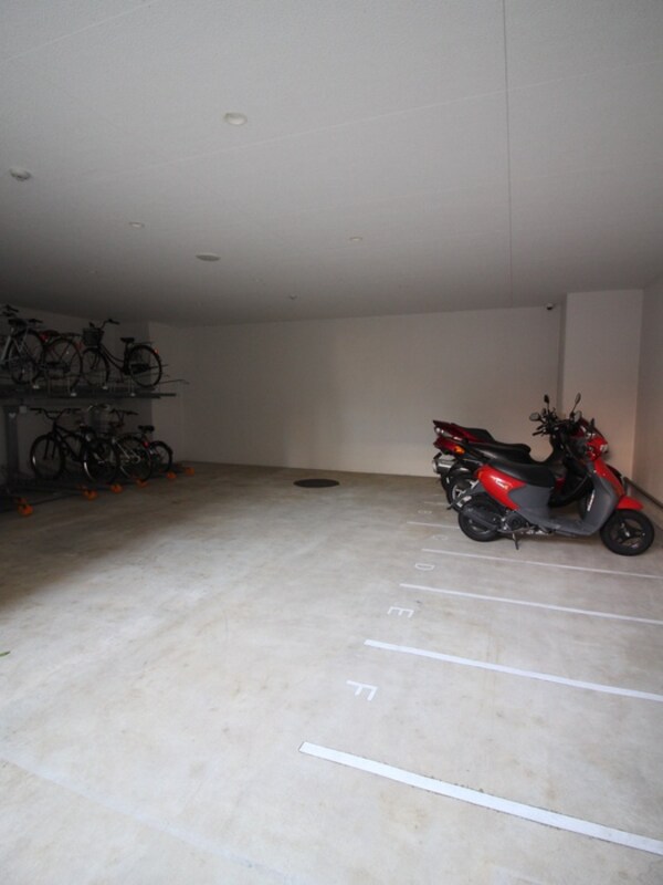バイク置き場