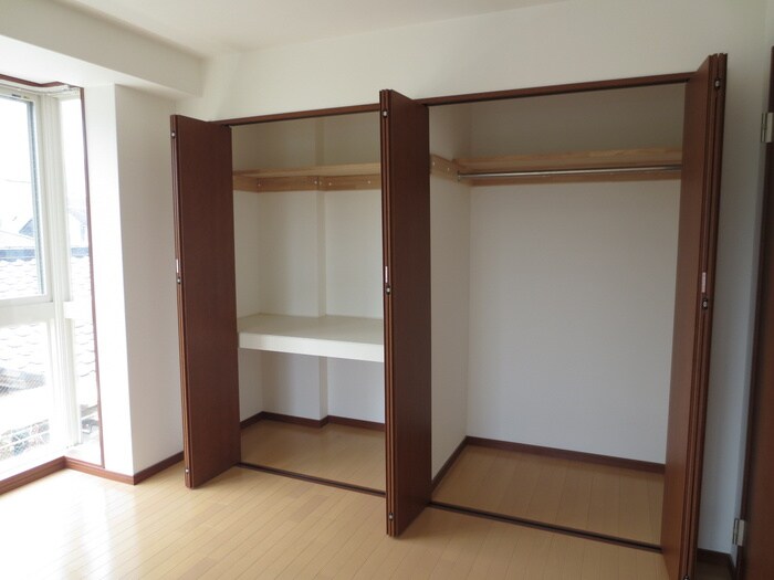 物件内観写真12　(収納)