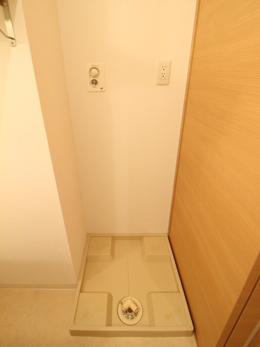 物件内観写真19　(洗濯機置場)