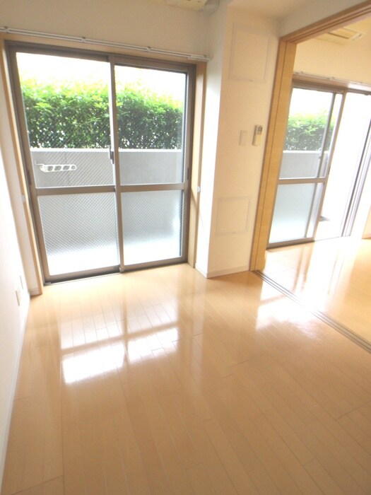 物件内観写真21　(居室)