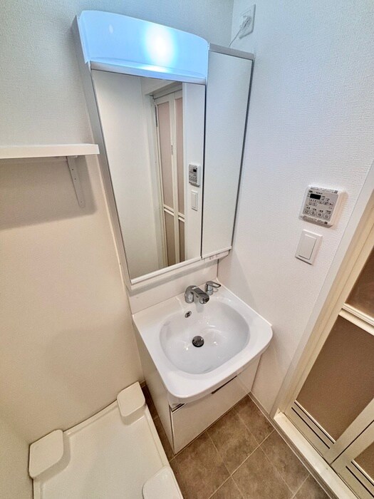 物件内観写真12　(洗面)