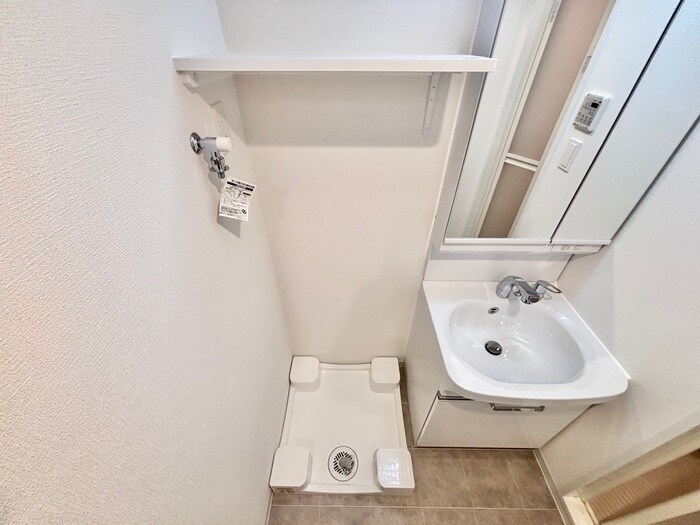 物件内観写真18　(洗濯機置場)