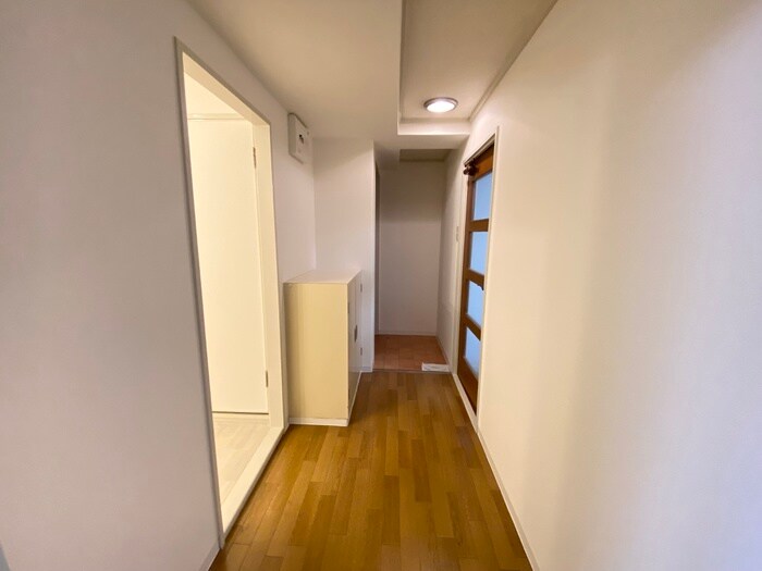 物件内観写真14　(廊下)