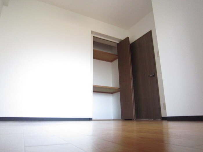 物件内観写真13　(居室)