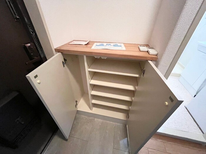 物件内観写真18　(靴箱)