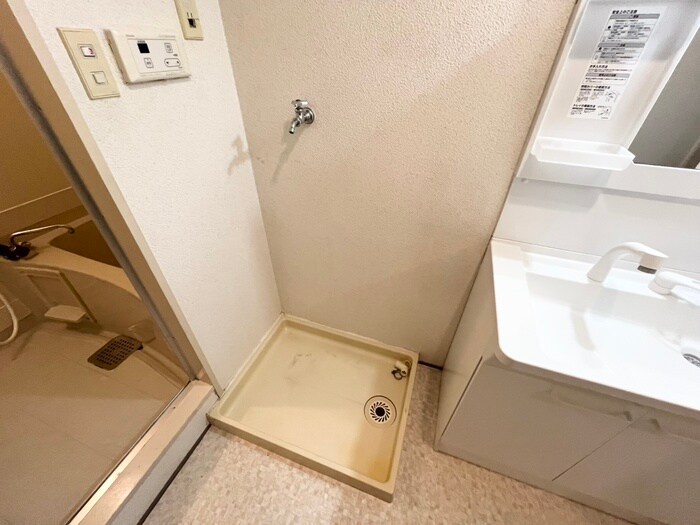 物件内観写真19　(洗濯機置場)