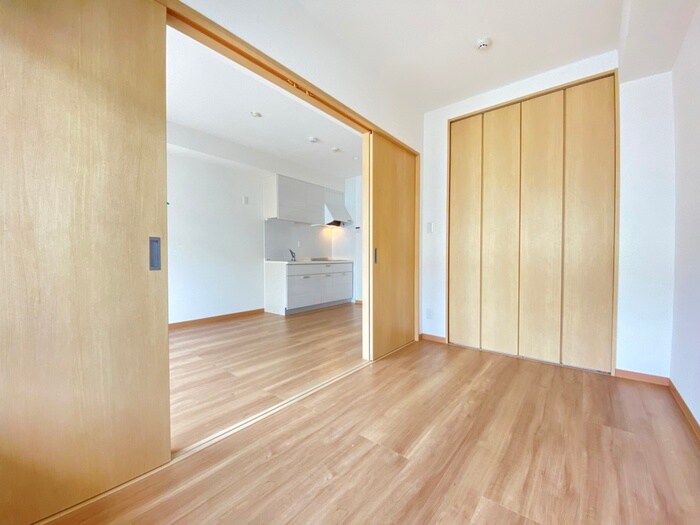 物件内観写真11　(居室)