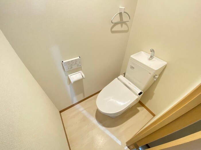 物件内観写真16　(トイレ)