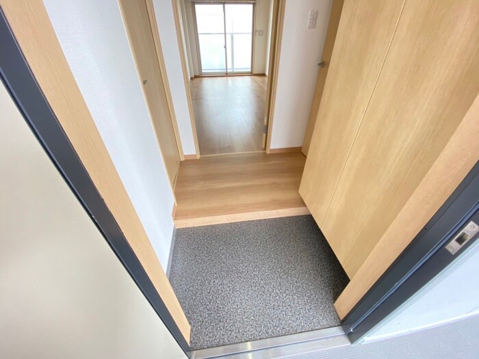 物件内観写真19　(玄関)