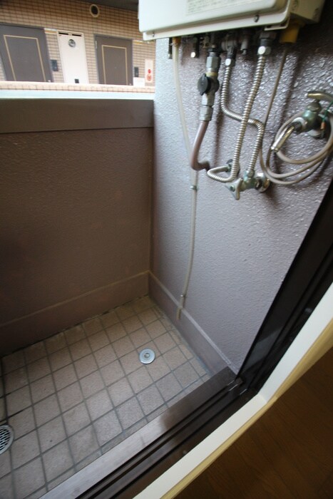 物件内観写真18　(洗濯機置場)