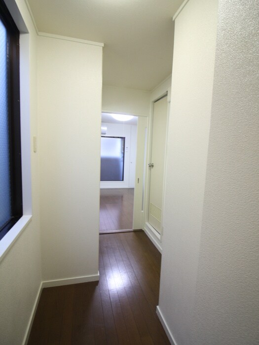 物件内観写真20　(廊下)