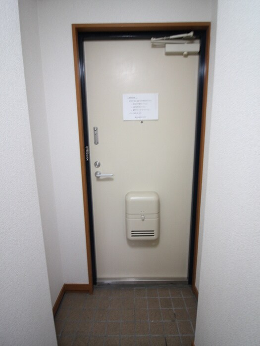 物件内観写真21　(玄関)