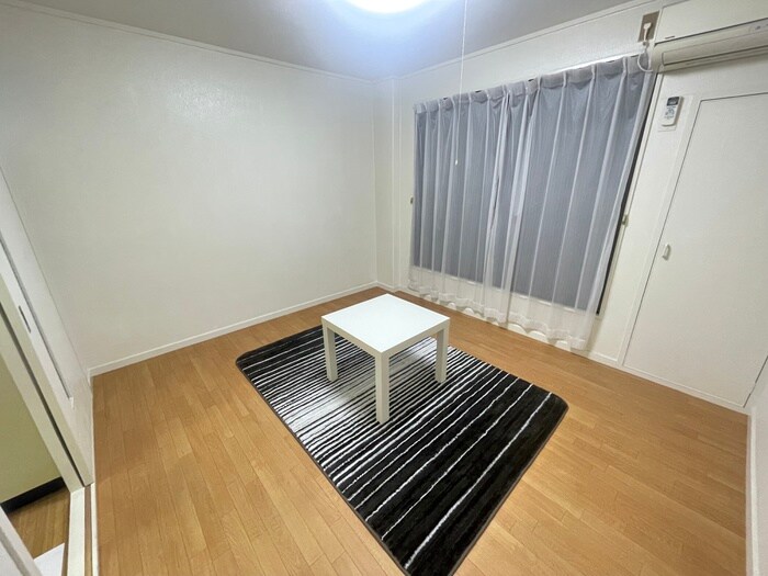 物件内観写真9　(居室)