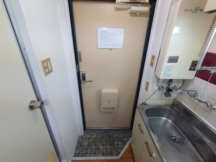 物件内観写真20　(玄関)