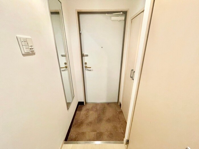 物件内観写真19　(玄関)