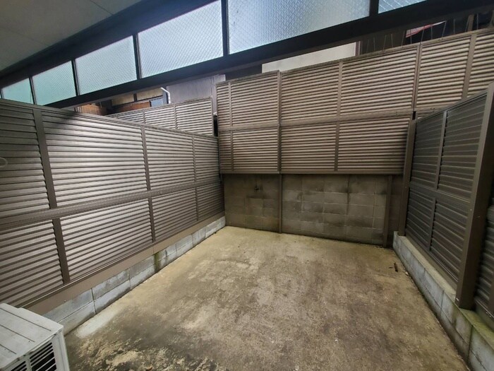 物件内観写真22　(室内からの展望)