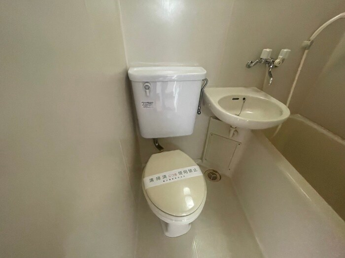 物件内観写真12　(トイレ)