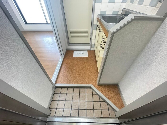 物件内観写真20　(玄関)