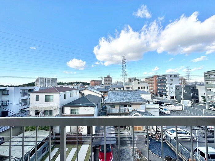 物件内観写真16　(室内からの展望)