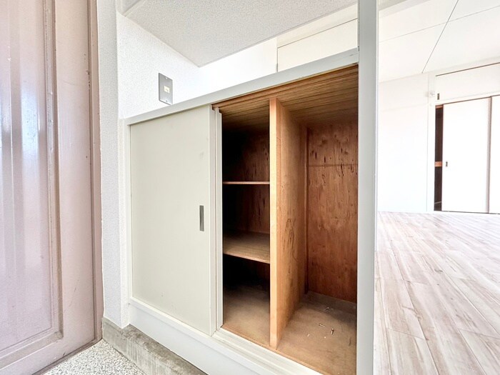 物件内観写真18　(靴箱)