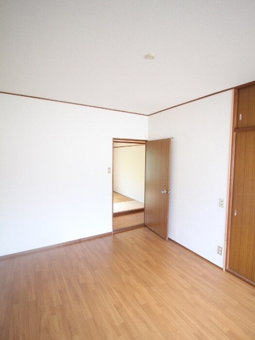 物件内観写真13　(居室)