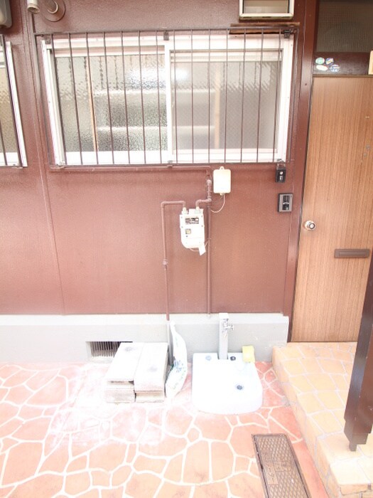 物件内観写真18　(洗濯機置場)