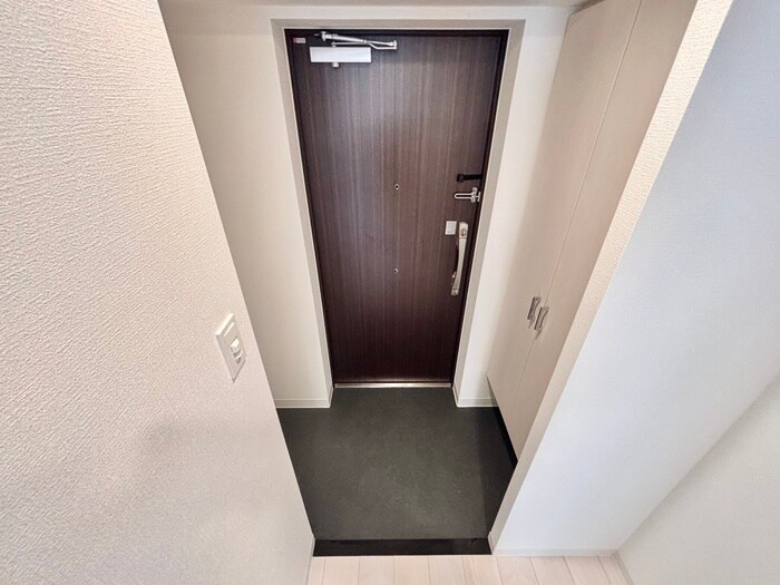 物件内観写真14　(玄関)