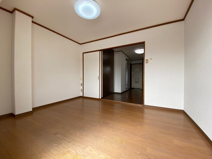 物件内観写真7　(居室)