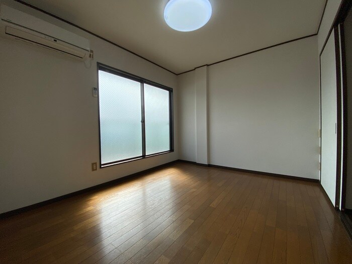 物件内観写真15　(居室)