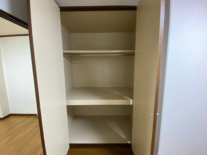 物件内観写真16　(収納)