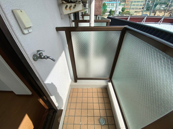 物件内観写真18　(洗濯機置場)