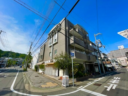 サント･ラピ－ヌ外観写真