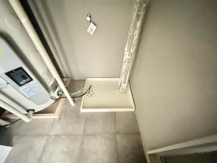 物件内観写真12　(洗濯機置場)